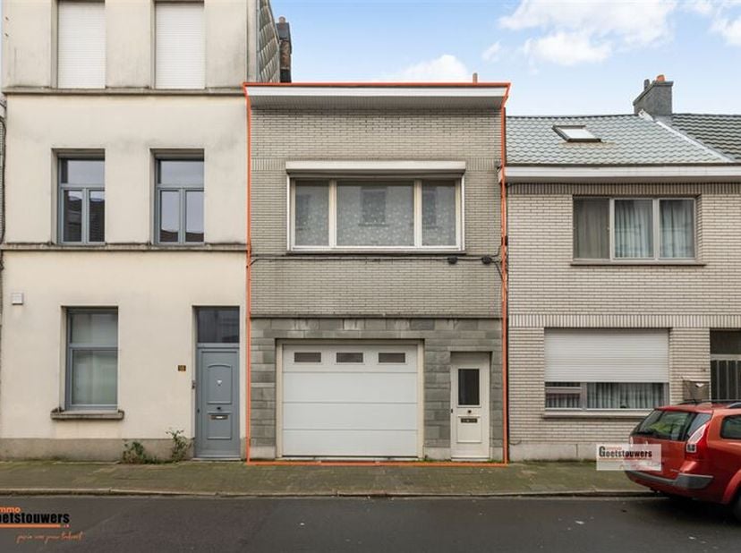 Bien professionnel à vendre
                    à 2100 Deurne