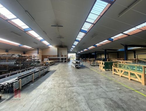                                         Bâtiment d’entreprise à louer à Ardooie, € 4.600
