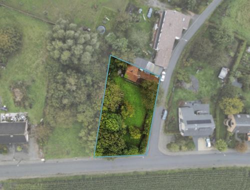                                         Maison à vendre à Hennuyères, € 145.000
