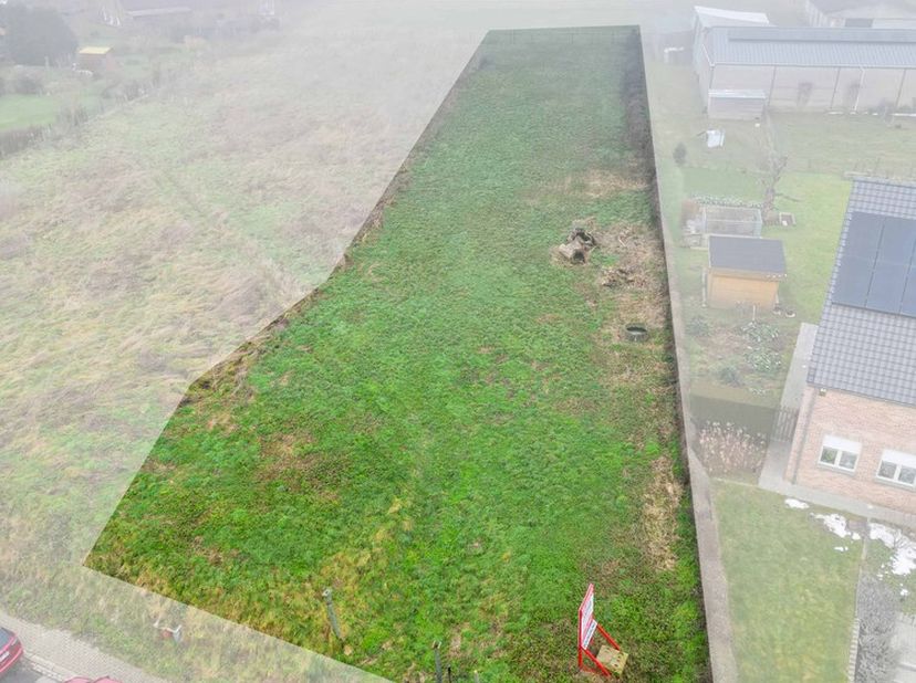 Dit ruim perceel bouwgrond ligt in het rustige Landen en is geschikt voor het bouwen van een open woning. Er is ook een grote tuin voorzien.&lt;br /&gt;
&lt;br