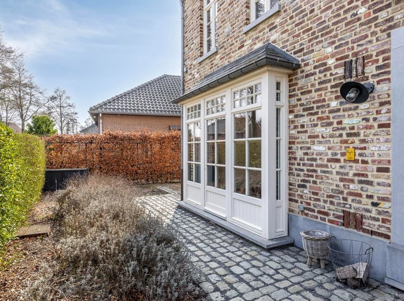 Bien professionnel à louer
                    à 3580 Beringen