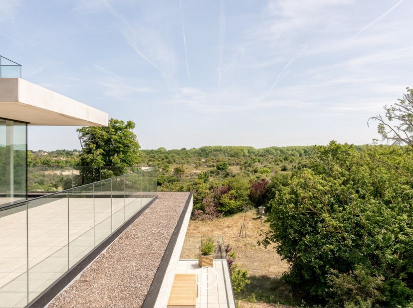 En bordure des dunes, à proximité de la mer et à distance de marche du centre, vous trouverez cette magnifique résidence nouvellement construite (6%)
