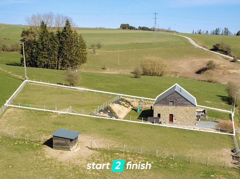 Algemeen bezoekmoment op vrijdag 23 mei tussen 12u en 16u. Plan je bezoek via bricx.be. Deze woning wordt verkocht onder het systeem van Start 2 Finis