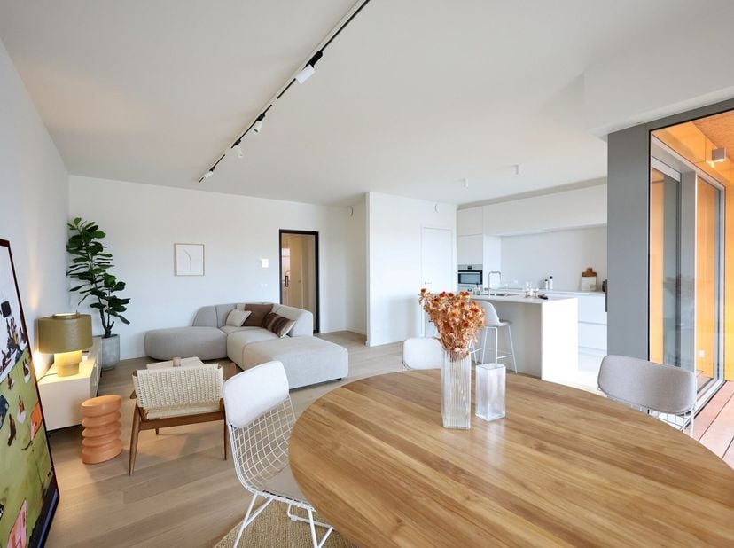 Centraal gelegen 2-kamer appartement te Res. Hoost: Opendeurdag  Zaterdag 03/05 - 09u -&amp;gt; 12u.&lt;br /&gt;
(lMaes en Boerenboomplein 1). In Knokke-Heist v
