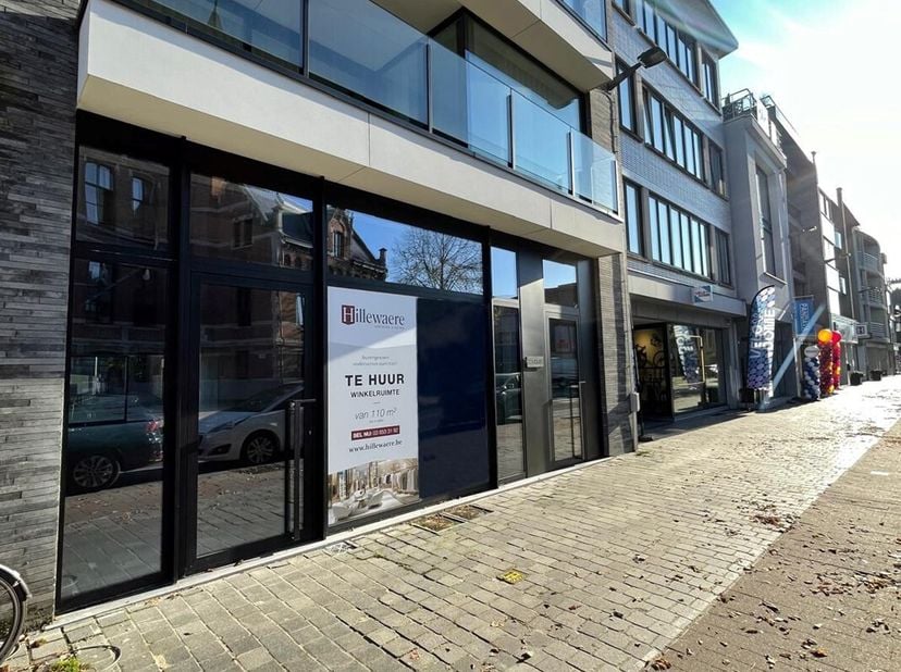 Bien professionnel à louer
                    à 2930 Brasschaat