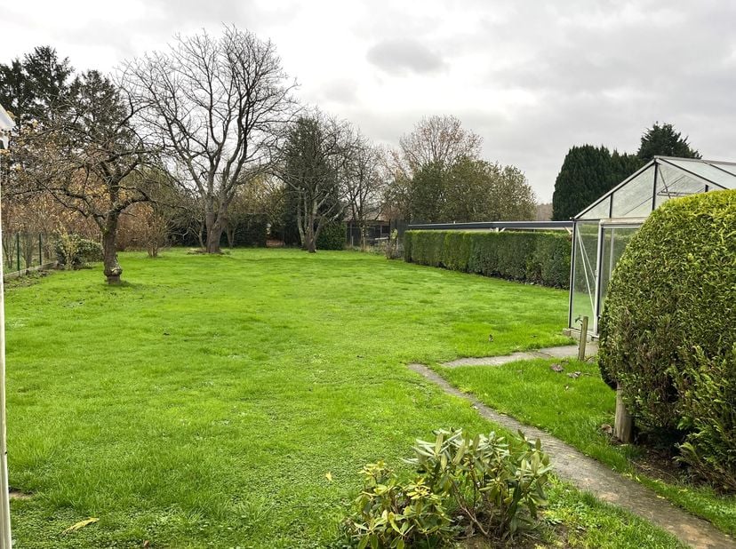 Op een boogscheut van Leuven, Research Park Haasrode, de E40, tal van winkels, scholen etc. en in de nabijheid van het prachtige Heverleebos treft men