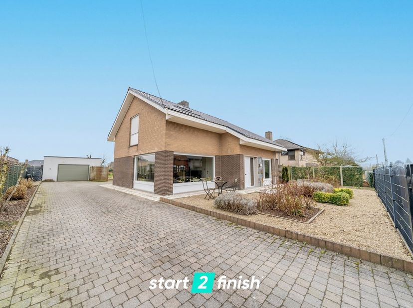 Algemeen bezoekmoment zaterdag 31/05 van 13h tot 14h30. Voorafgaande aanmelding verplicht.&lt;br /&gt;
Deze vrijstaande woning met 3 slaapkamers is gelegen