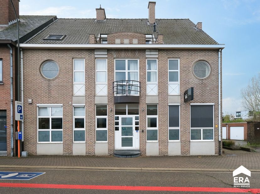 Bien professionnel à vendre
                    à 3740 Bilzen