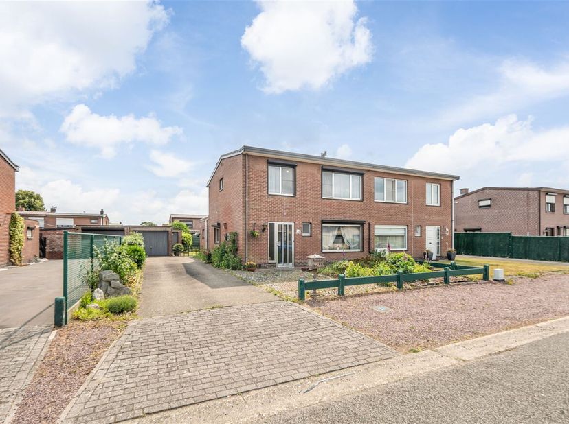 Te moderniseren gezinswoning in Houthalen-Oost&lt;br /&gt;
De woning is gelegen in een rustige, residentiële buurt in Houthalen-Helchteren. Tegelijk geniet