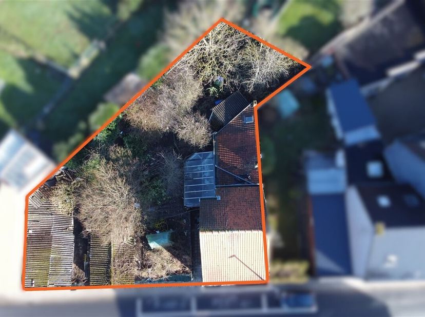 Projectgrond te koop in hartje Brakel! &lt;br /&gt;
Gelegen in het centrum van Brakel, dicht bij scholen, winkels, en nog meer, biedt deze projectgrond van