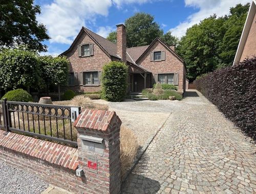                                         Villa à vendre à Steenokkerzeel, € 825.000

