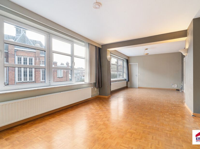 Bien professionnel à vendre
                    à 3800 Sint-Truiden