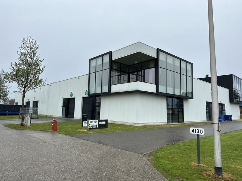 Bien professionnel à louer
                    à 3590 Diepenbeek
