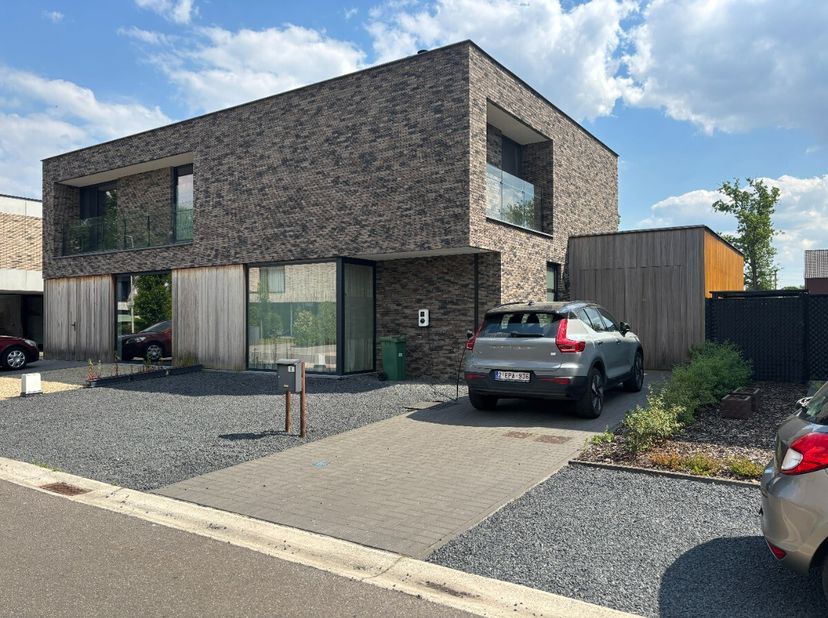 Maison à louer
                    à 3511 Kuringen