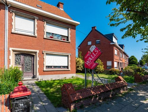                                         Maison à vendre à Burcht, € 325.000
