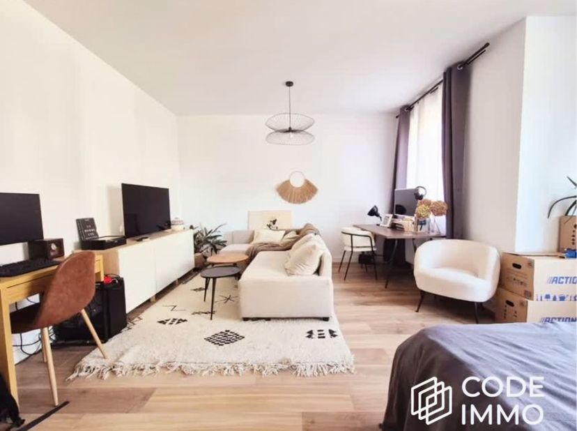 Appartement te huur
                    in 1080 Sint-Jans-Molenbeek
