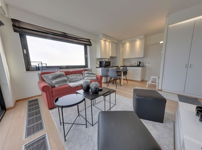 Appartement prêt à emménager avec vue latérale sur la mer à Middelkerke&lt;br /&gt;
Cet appartement impeccablement prêt à emménager offre le meilleur des de