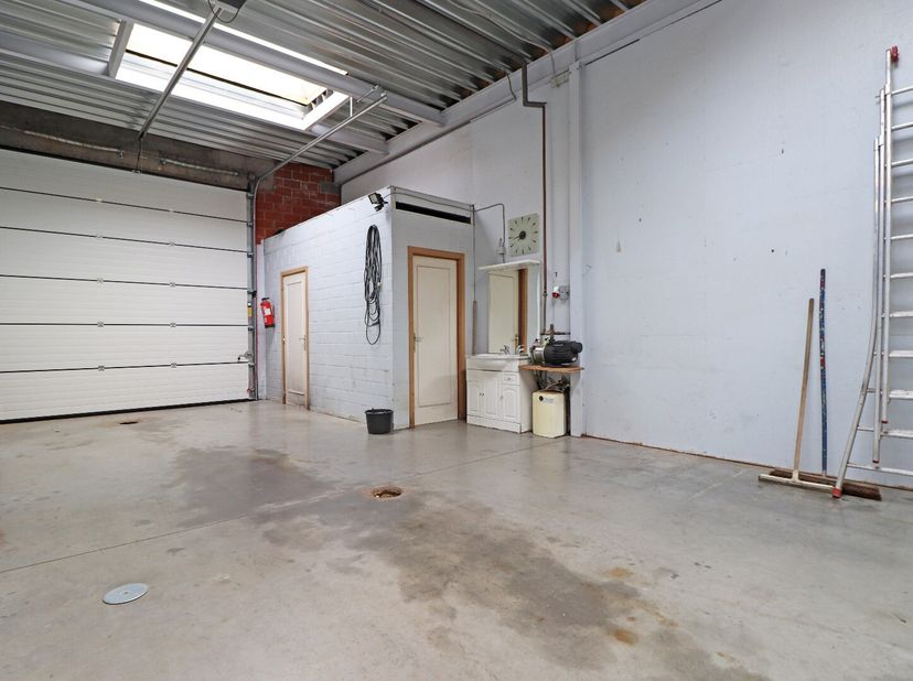 Garage à vendre
                    à 8870 Izegem
