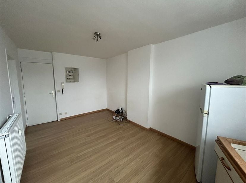 MCA Immobilier vous propose cet appartement situé à Marche-en-Famenne, porche de toutes les commodités. Situé au deuxième étage d&#039;un immeuble sans asc