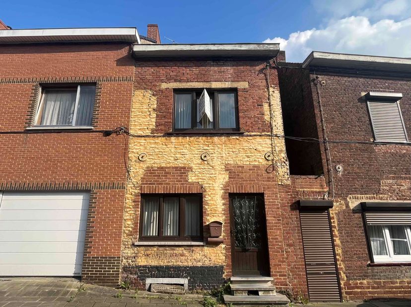 L&#039;Essentiel Immobilier vous présente cette maison à rénover avec un beau potentiel de 115m² habitables et 538m² de terrain . &lt;br /&gt;
&lt;br /&gt;
Située à Ho