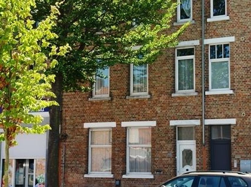 Prachtig gerenoveerde co-housingproject met 5 kamers.&lt;br /&gt;
2 kamers vrij binnen een co-housing project. Je woont net buiten de ring van Brugge en zit