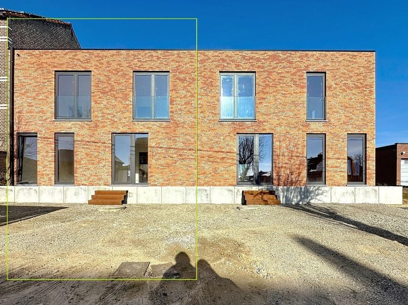 * prijs exclusief registratierechten op grondwaarde en BTW op constructie *&lt;br /&gt;
Ben je op zoek naar een zeer ruime, moderne woning met tal van mogel