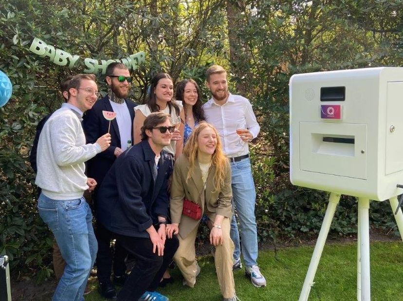 Over te nemen : bedrijf gespecialiseerd in een  verhuurdienst voor photobooths voor evenementen zoals bruiloften , feesten en zakelijke functies , als