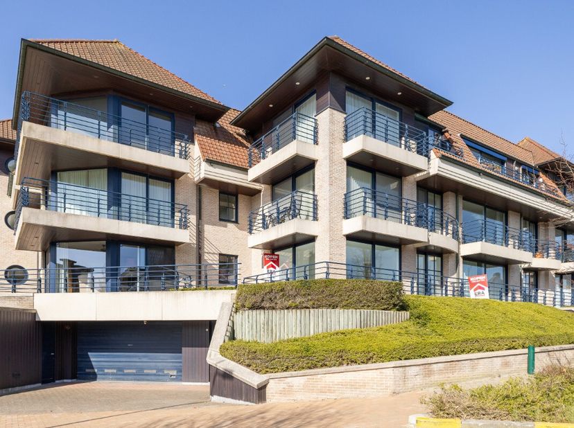 De Panne: Garage te koop!Gesloten garagebox te koop voor euro55.000 in de residentie Villa d&#039;Este.Troeven: Gelegen in een rustige, residentiële wijkNa