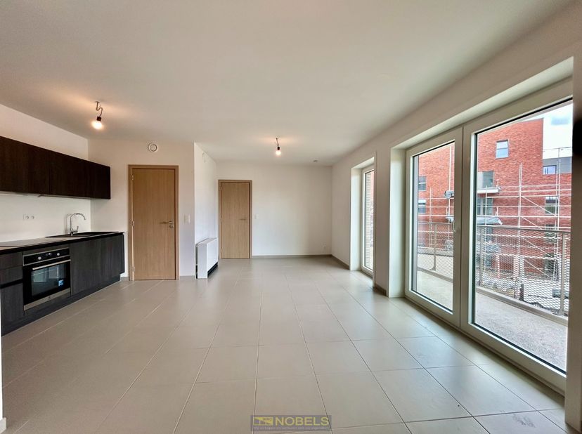 Te huur, nieuwbouwappartement op centrale ligging in Soignies&lt;br /&gt;
&lt;br /&gt;
Dit ENERGIEZUINIG nieuwbouwappartement is gelegen in Soignies, op korte afs