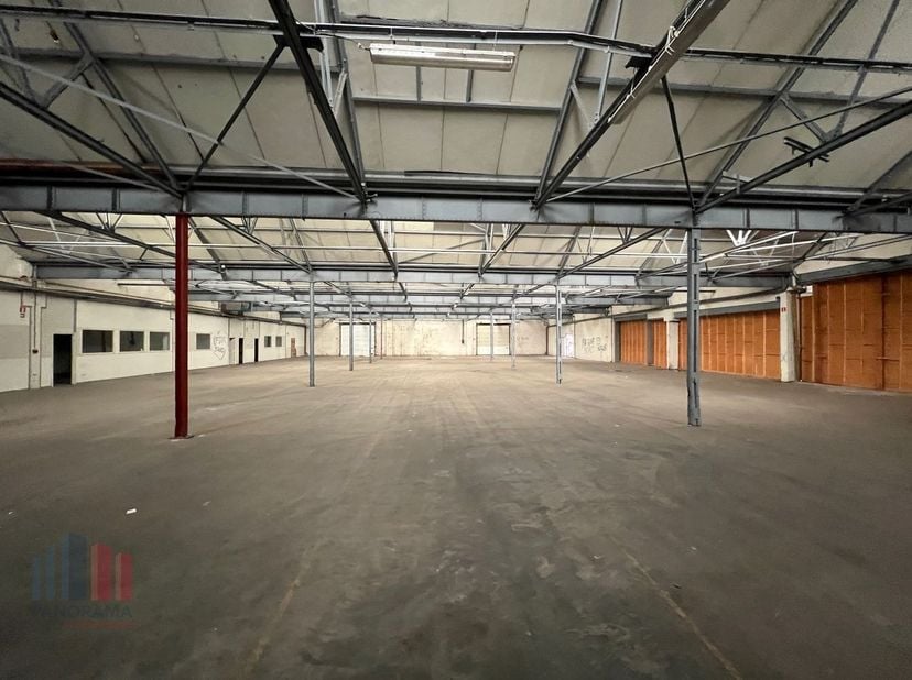 Bien professionnel à louer
                    à 9200 Dendermonde