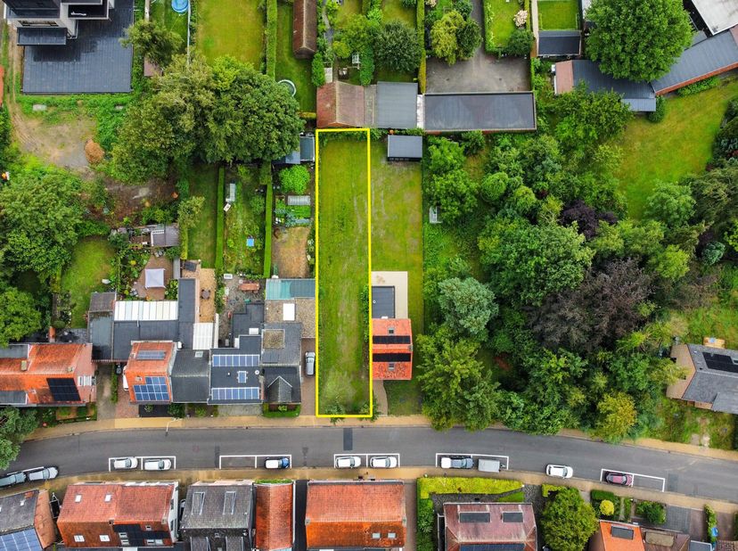 Terrain à bâtir d&#039;environ 419 m² pour une maison unifamiliale en semi-ouverte dans un quartier résidentiel calme à Schilde.La Zwaneweg se trouve à deu