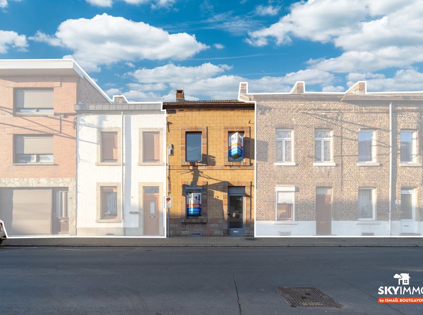 L&#039;agence SKYIMMO est ravie de vous présenter cette charmante maison offrant une surface habitable de 102 m² située à Seraing, se compose comme suit :&lt;