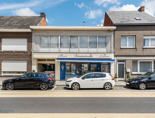                                         Handelspand met woonst te koop in Koningshooikt, € 375.000
