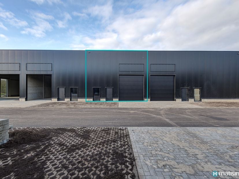 KMO-UNIT OP NIEUW BEDRIJVENPARK HARDEL TE TONGEREN&lt;br /&gt;
&lt;br /&gt;
Deze nieuwe KMO-unit vinden we terug aan de Blaarstraat 270-274 te Tongeren en is gele