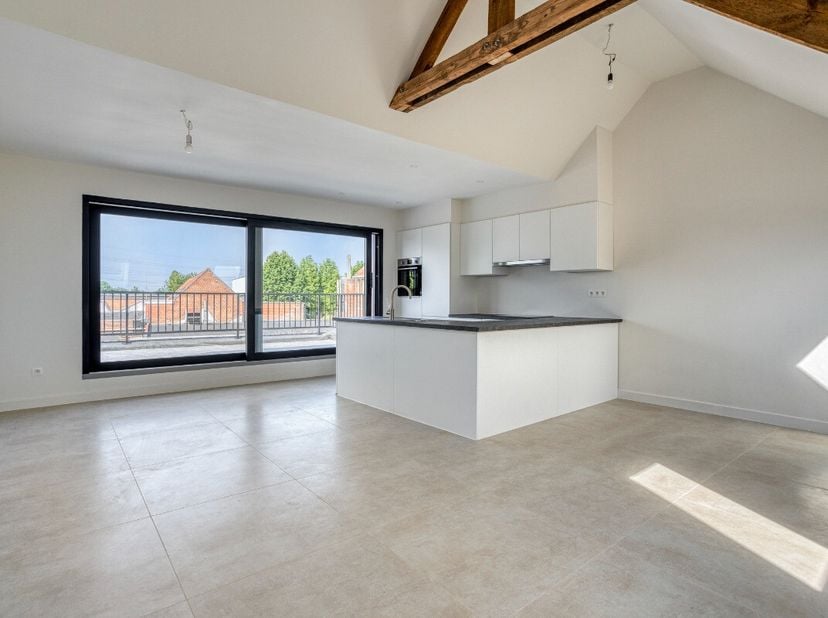 [[ DIT PAND NEEMT DEEL AAN DE ERA OPEN HUIZEN DAG OP 4/7 VAN 16:00 TOT 18:00 ]]Ruim appartement met twee slaapkamers en groot terras te koop in Bevere