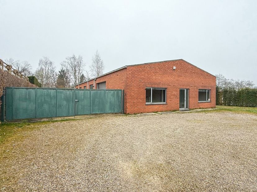 Bien professionnel à vendre
                    à 3520 Zonhoven