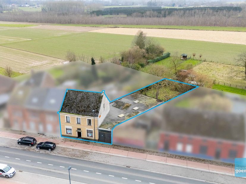 Te koop in Lede: deze degelijke gesloten bebouwing (woning + loods) is zeer goed gelegen.&lt;br /&gt;
Achteraan het perceel is een loods gelegen met oppervl