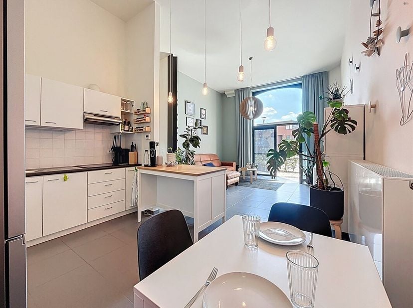 Gezellig 1-SLK Appartement in Hartje Sint-Niklaas&lt;br /&gt;
Dit instapklare appartement is onderdeel van een authentiek gebouw, &quot;Sint-Rochushof&quot; &lt;br /&gt;
BE