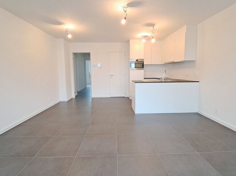 Appartement à louer
                    à 8000 Sint-Pieters