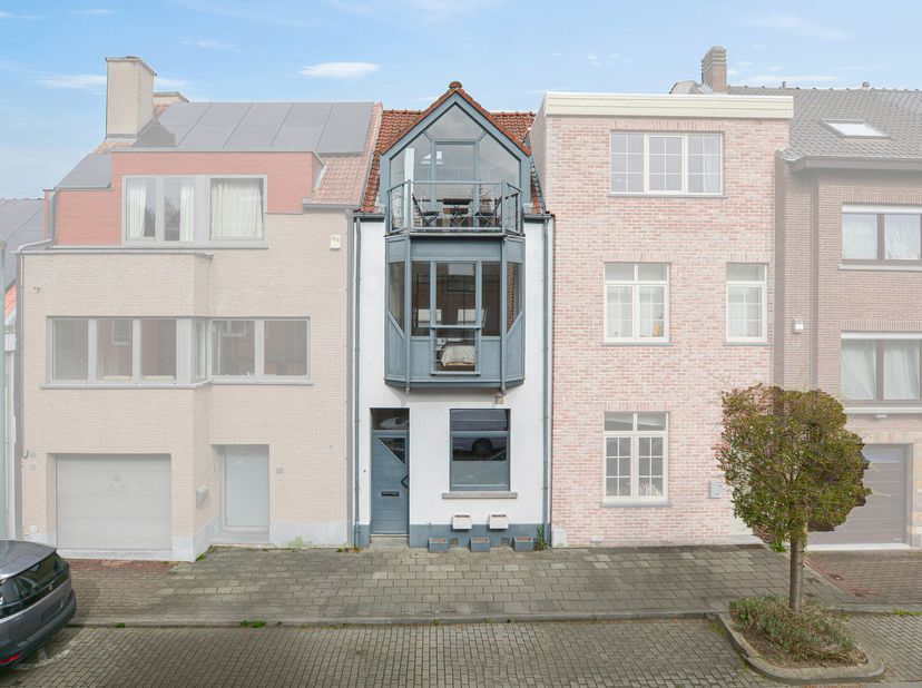 Maxime Real Estate vous propose une charmante maison en plein centre de Stockel!&lt;br /&gt;
Excellente situation dans une rue à sens unique, à proximité de
