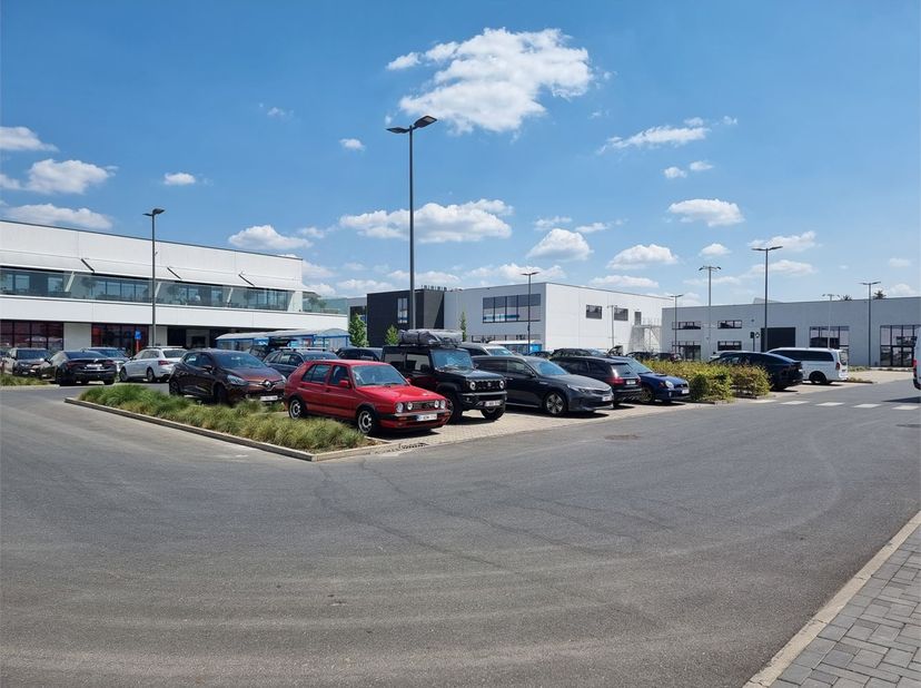 Bien professionnel à vendre
                    à 2235 Westmeerbeek