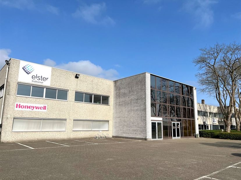 Ruime kantoorruimten op een goede locatie in Essen &lt;br /&gt;
Beschrijving: &lt;br /&gt;
Dit kantoorgebouw biedt een ruime waaier aan polyvalente kantoorruimtes