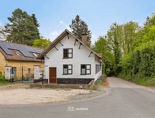                                         Maison à vendre à Asse, € 299.000
