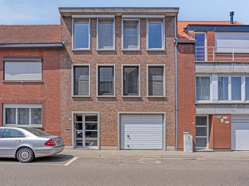 Bel-etagewoning met 3 slaapkamers en garage te koop in Tessenderlo&lt;br /&gt;
&lt;br /&gt;
Op de Gerhagenstraat, in het bruisende centrum van Tessenderlo, vinden