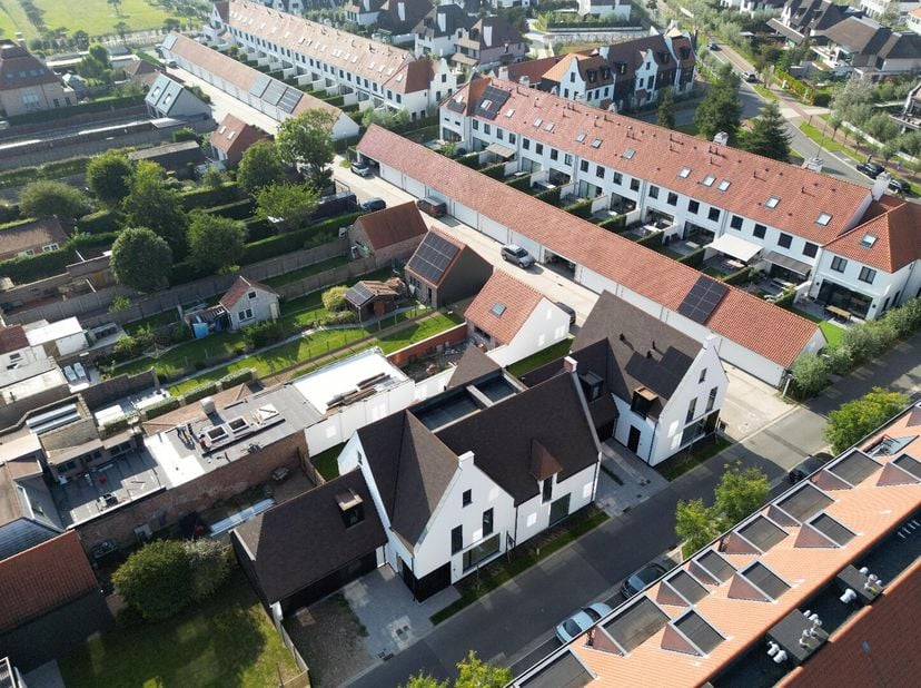 Huis te koop
                    in 8300 Knokke