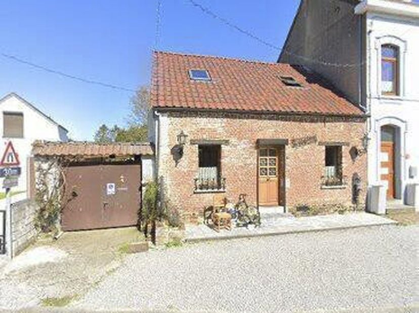 Huis te koop
                    in 6530 Thuin