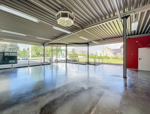                                        Commercieel Gebouw te huur in Wierde, € 4.500
