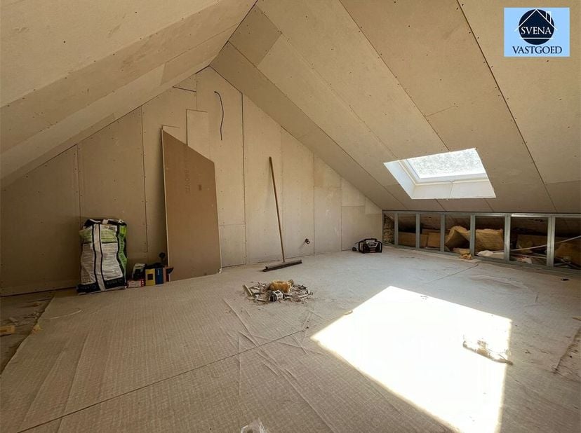 MAISON À RÉNOVER DANS LE CENTRE DE GERAARDSBERGEN&lt;br /&gt;
Journées portes ouvertes mercredi 08/01 et samedi 11/01 sur rendez-vous&lt;br /&gt;
Au rez-de-chauss