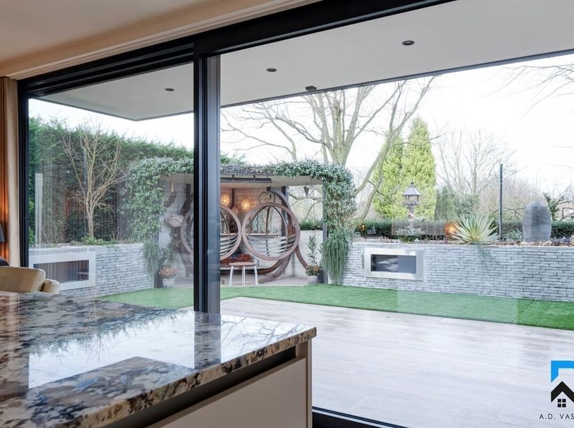 Recente BEN  woning op toplocatie in Eigenbilzen&lt;br /&gt;
We vinden deze BEN - woning terug in de dorpskern van het mooie Eigenbilzen op wandelafstand va