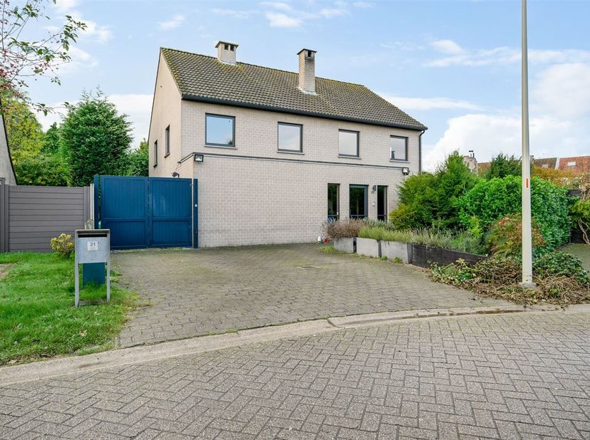 Unieke villa &lt;br /&gt;
Deze prachtige villa gelegen in Boom, overwegend residentieel, met een rustige, groene omgeving en diverse voorzieningen. &lt;br /&gt;
V